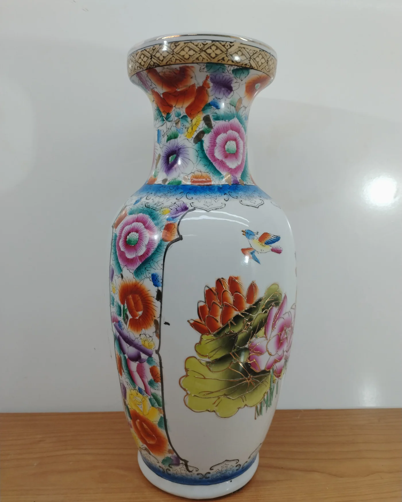 Jarrón chino de porcelana pintado a mano con flores y aves - imagen 2