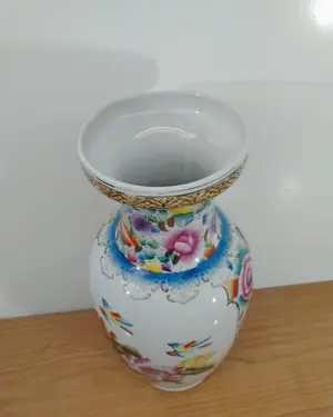 Jarrón chino de porcelana pintado a mano con flores y aves - miniatura 5