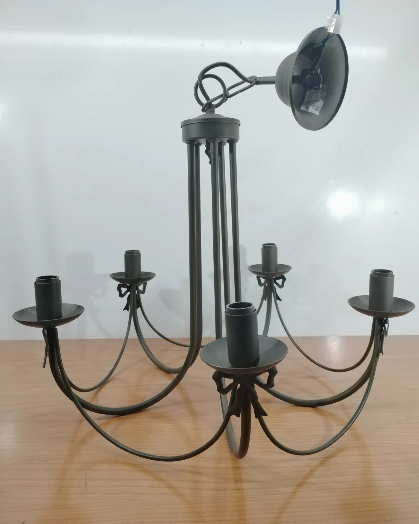 Lámpara araña de techo estilo industrial en metal - imagen 1