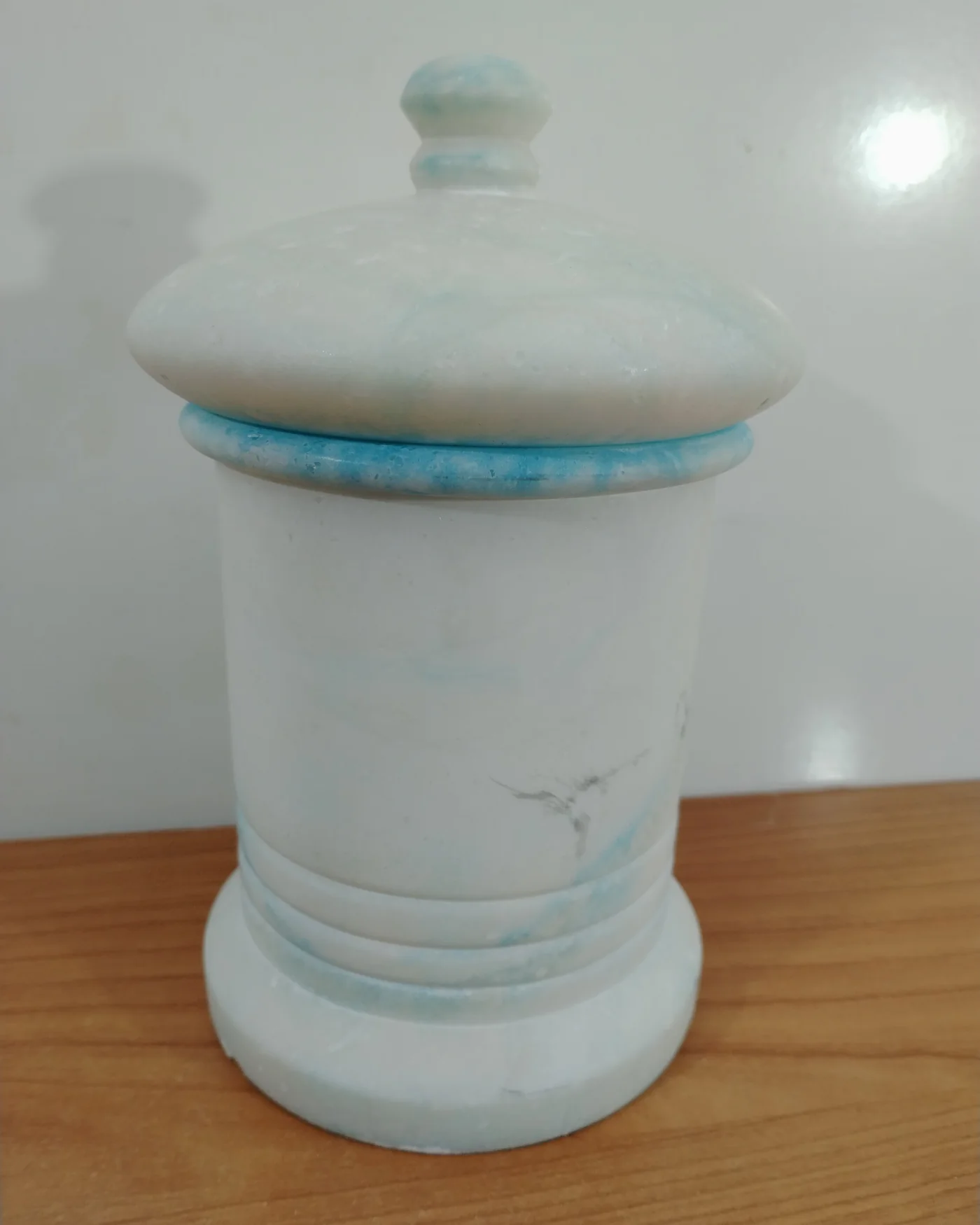Albarello antiguo de alabastro con tapa - imagen 4