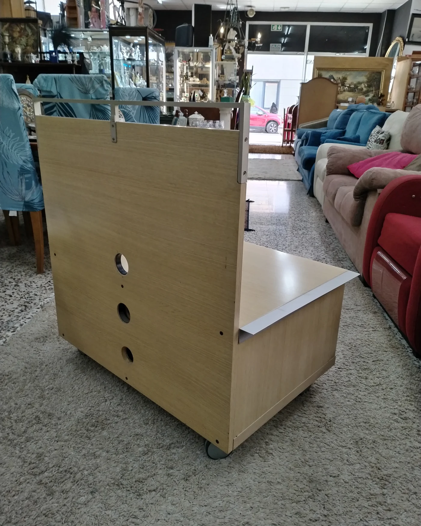 Mueble de televisión con ruedas y cajón - imagen 5