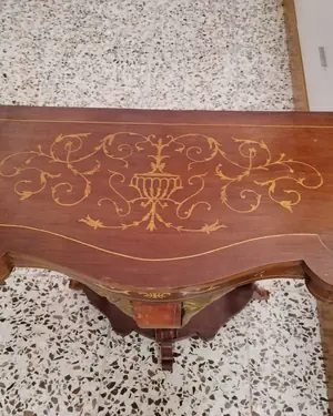 Consola de estilo barroco con marquetería dorada - miniatura 4