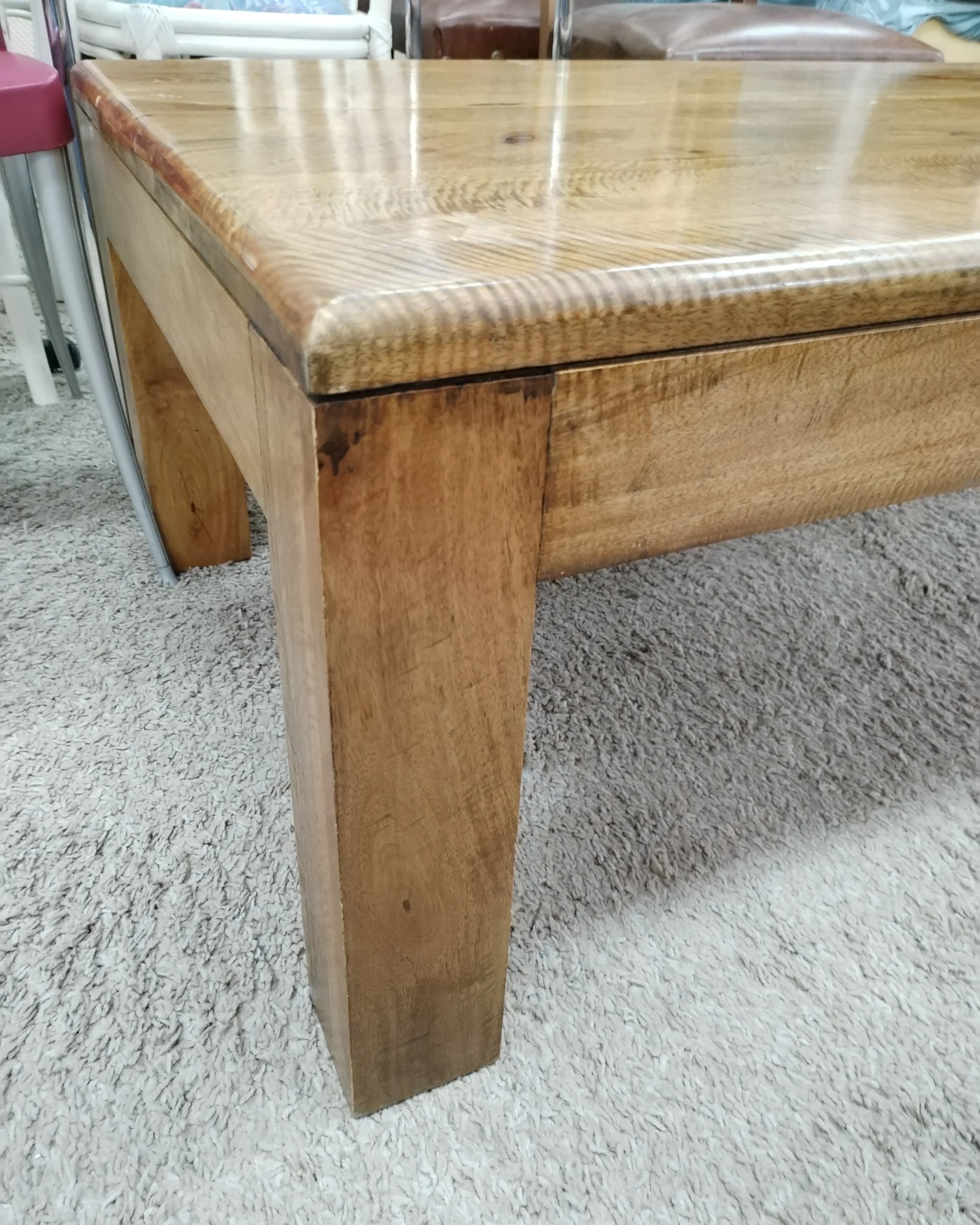 Mesa de centro rústica de madera maciza - imagen 3