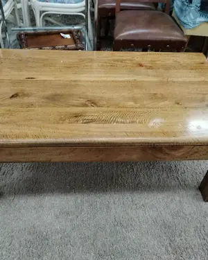 Mesa de centro rústica de madera maciza - miniatura 4