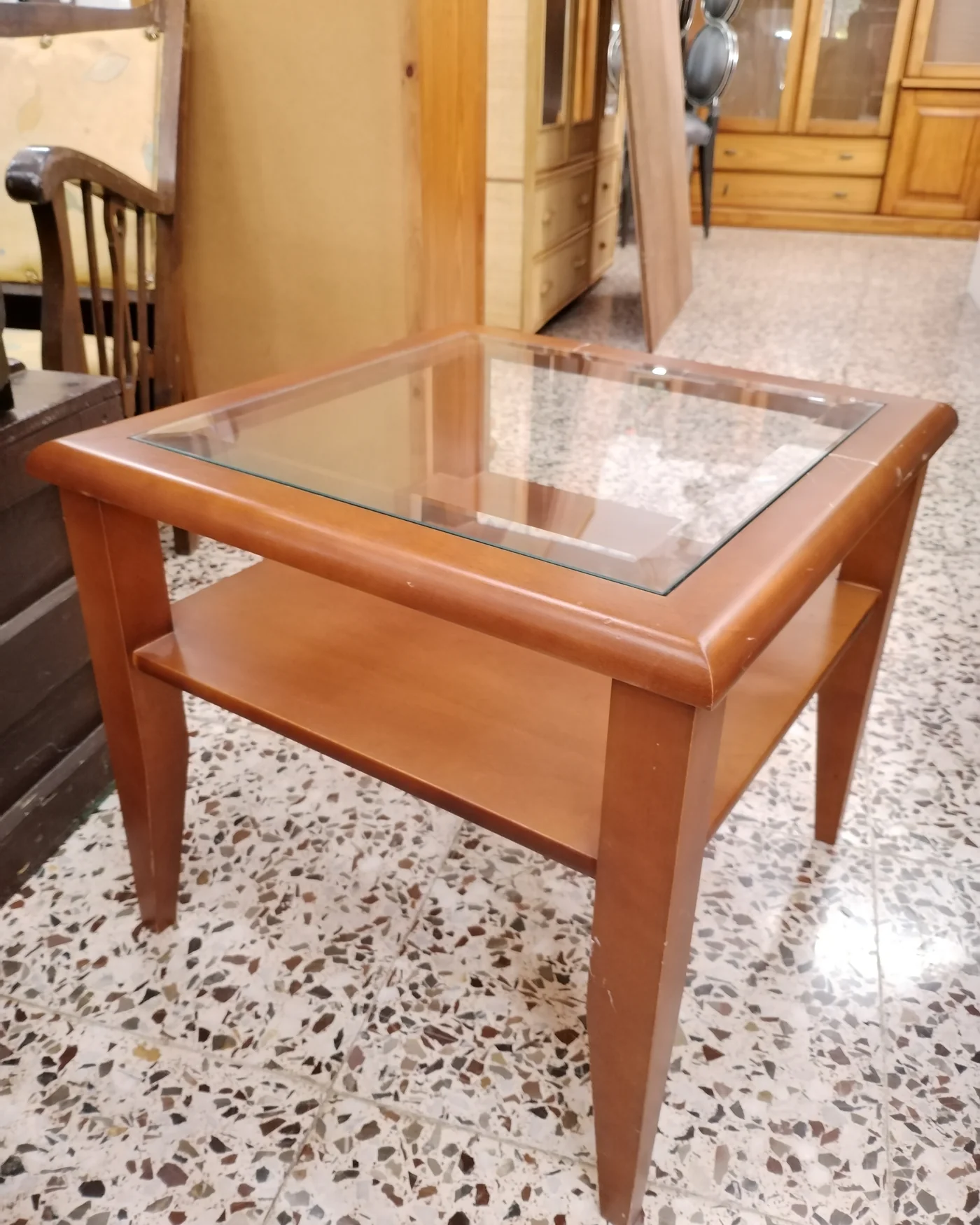 Mesita de centro auxiliar de madera con cristal - imagen 2