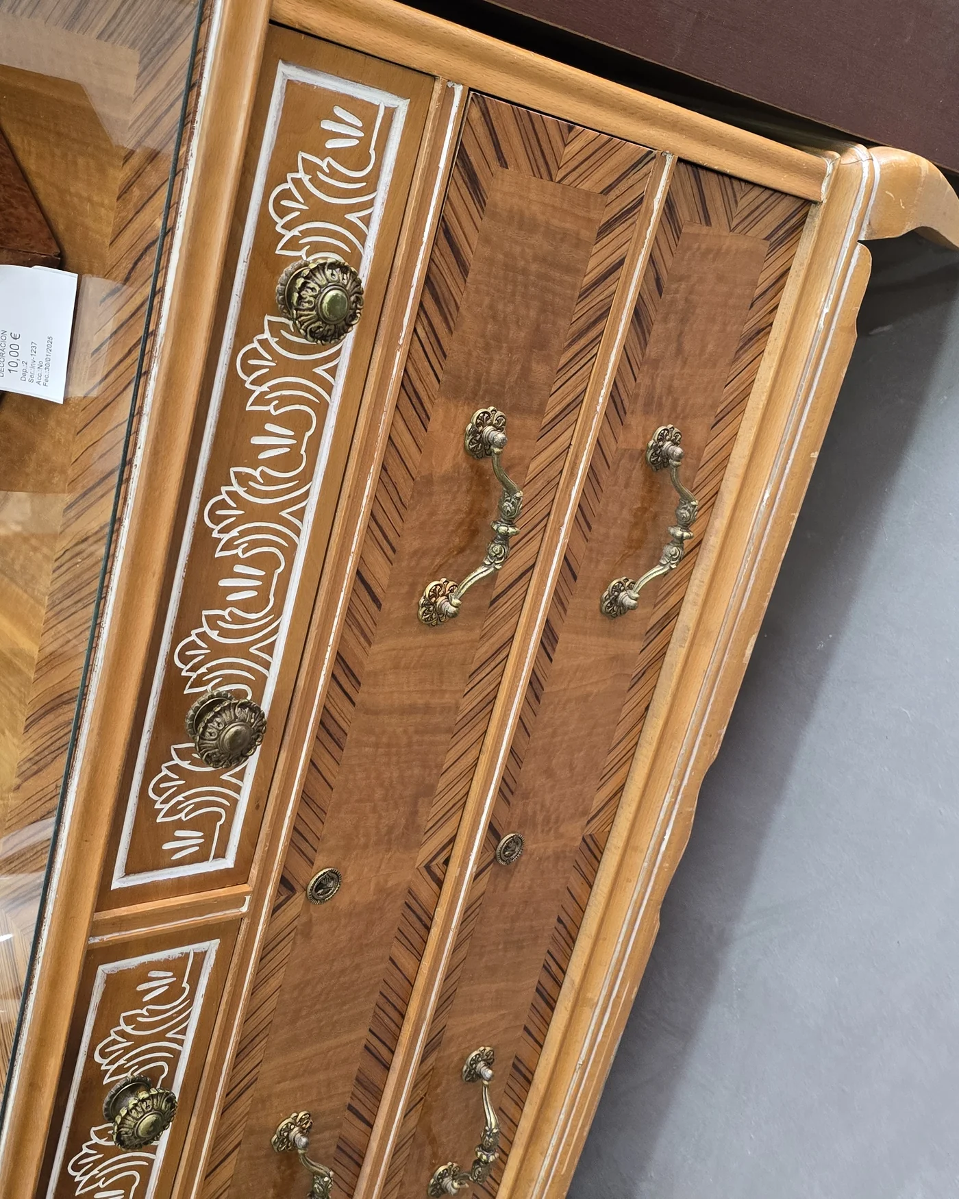 Tocador de madera estilo victoriano con espejo - imagen 2