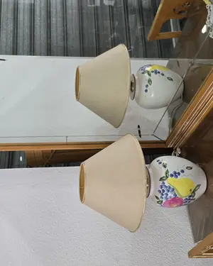 Gran aparador victoriano de madera con marquinería y tiradores de latón - miniatura 4