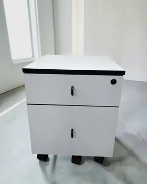 Archivador de oficina blanco con ruedas - miniatura 1