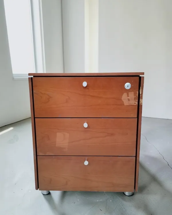 Cajonera archivador de oficina con tres cajones