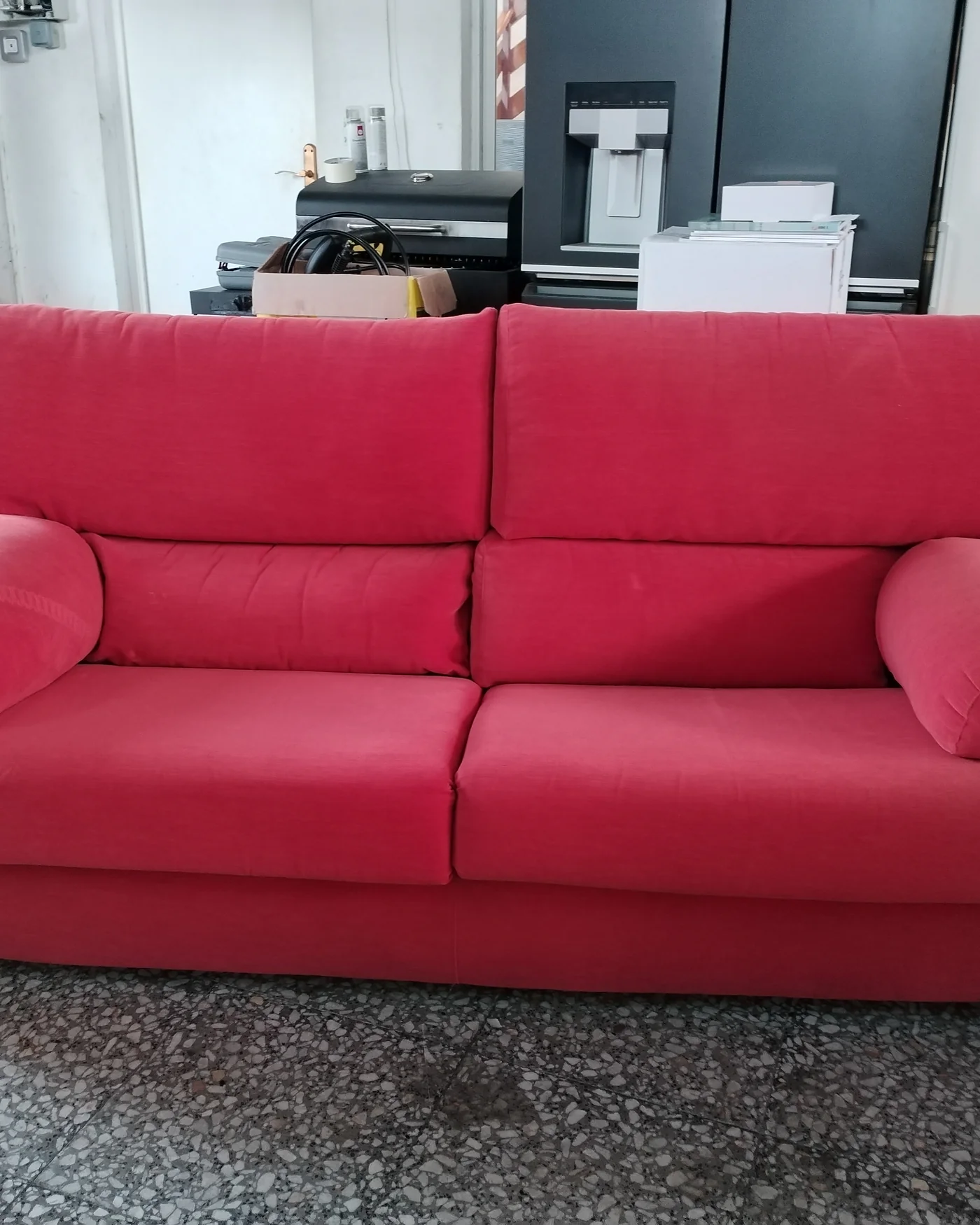 Sofá de 2 plazas y sillón Fama en tela roja - imagen 3