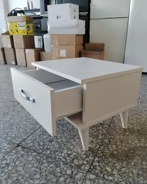 Mesita de noche blanca con cajón y patas cónicas - miniatura 4