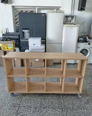 Estantería de madera clara con ruedas - miniatura 5