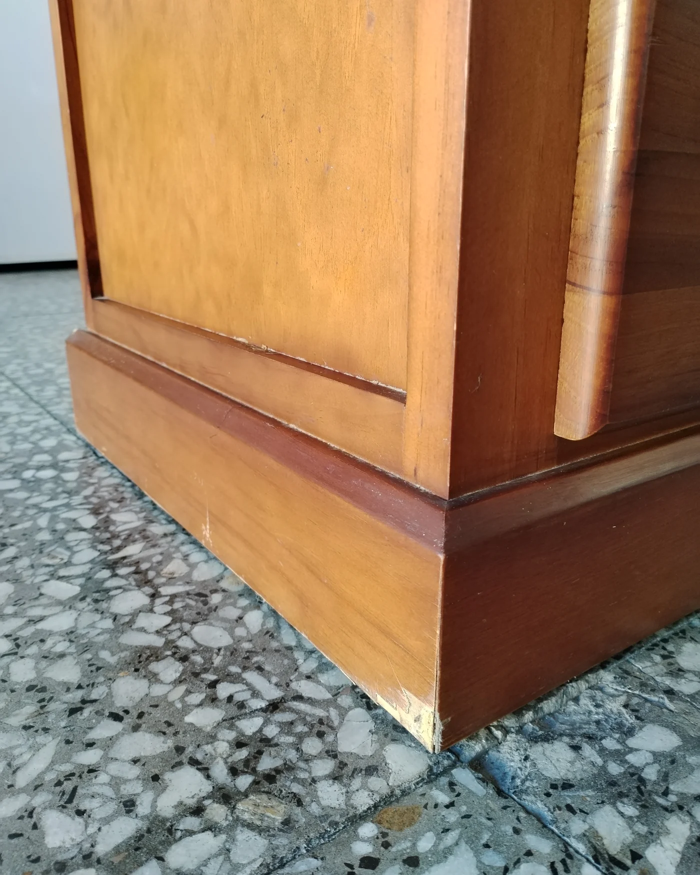 Mueble para televisión de madera - imagen 4