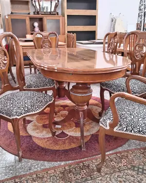 Conjunto de mesa de comedor clásica y 6 sillas - miniatura 3