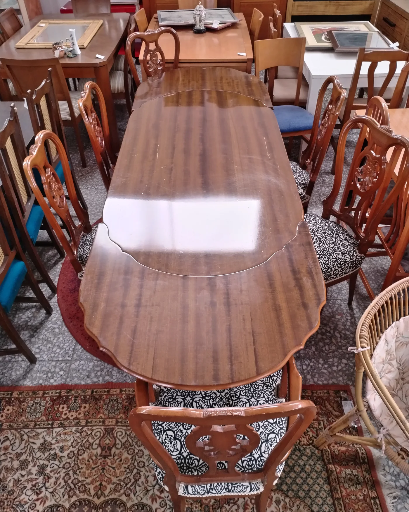 Conjunto de mesa de comedor clásica y 6 sillas - imagen 6