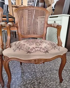Pareja de sillones antiguos estilo Luis XV con respaldo de mimbre - miniatura 3