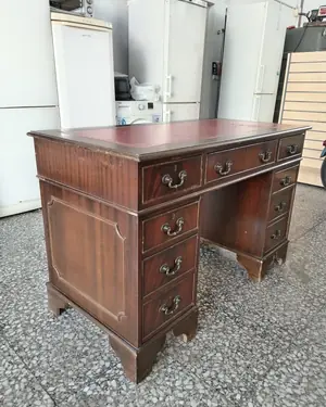 Escritorio de pedestal vintage con tapa de cuero - miniatura 3