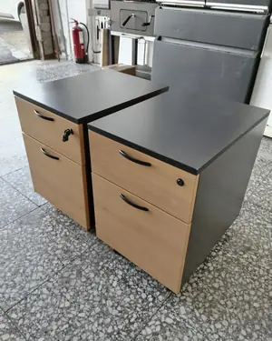 Par de cajoneras de oficina con ruedas - miniatura 3