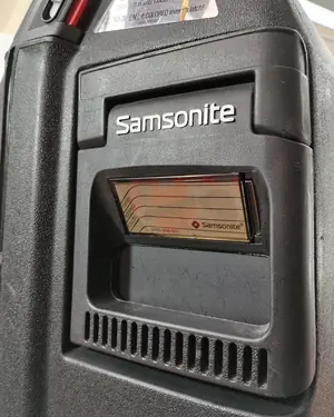 Maleta rígida Samsonite vintage con cierre de combinación - miniatura 2