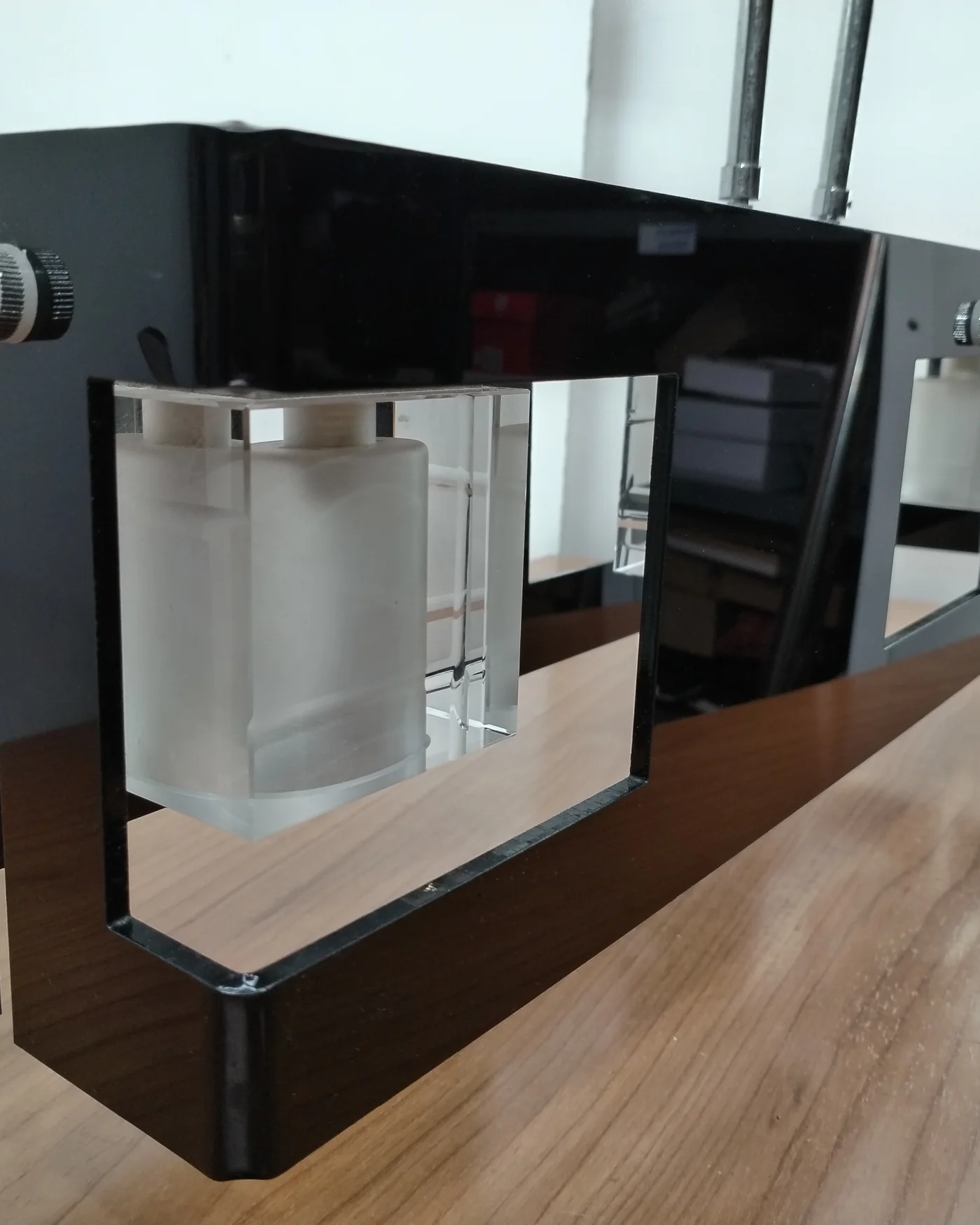 Lámpara de techo moderna de cristal y metal - imagen 2