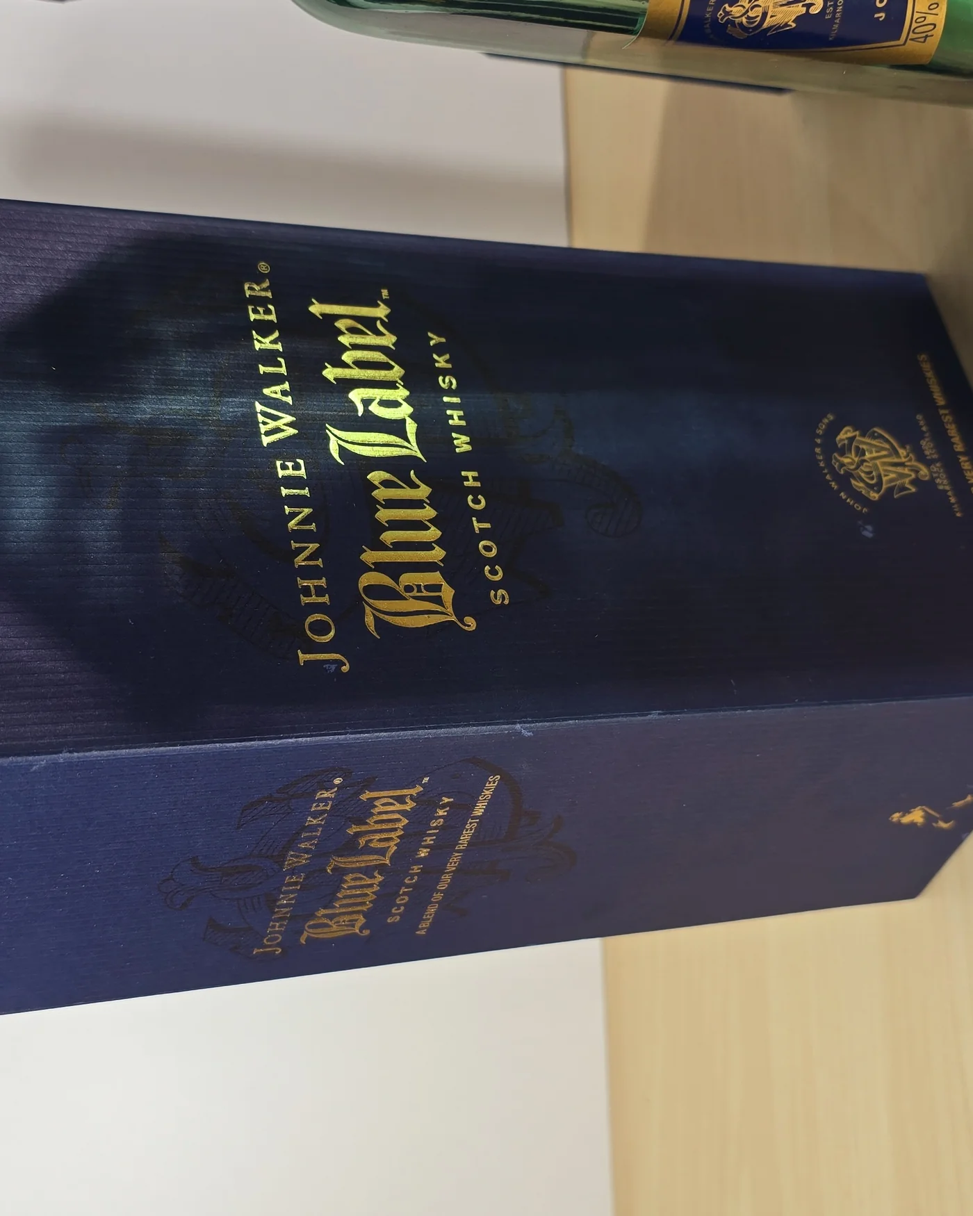 Botella vacía de Johnnie Walker Blue Label con caja original - imagen 6