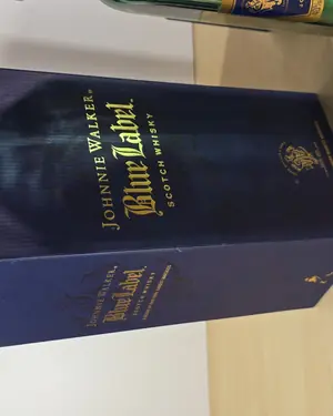 Botella vacía de Johnnie Walker Blue Label con caja original - miniatura 6