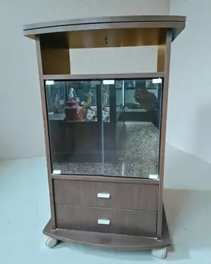 Mueble para tv en madera oscura - miniatura 1