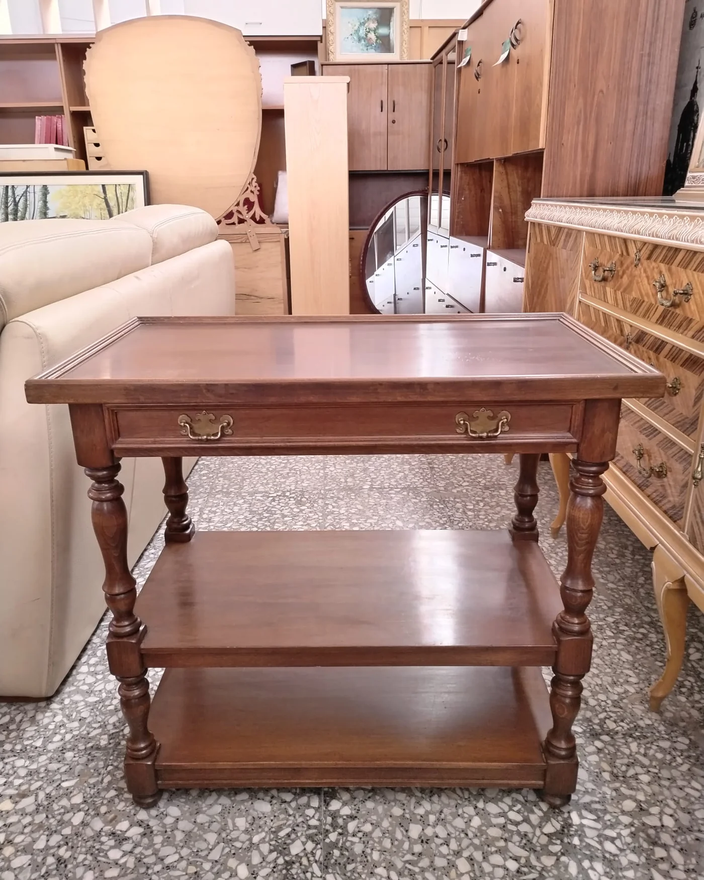 Mesa de Tv de Estilo Clásico - imagen 2