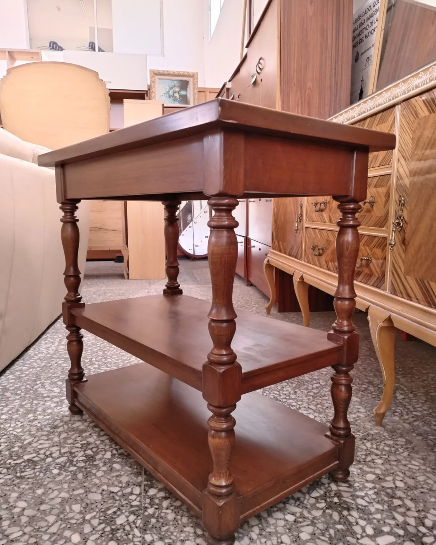 Mesa de Tv de Estilo Clásico - imagen 4