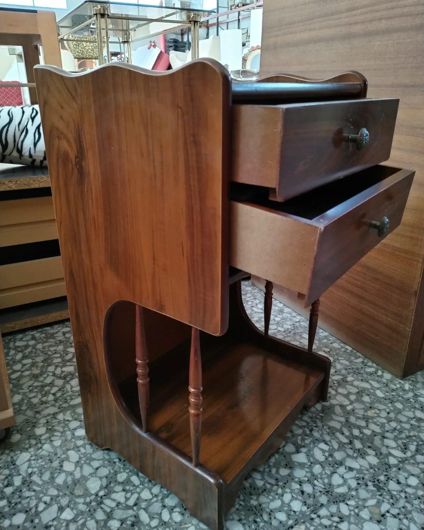 Mesita de Noche de Madera - imagen 6