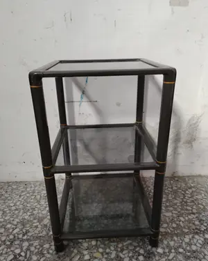 Mesa auxiliar de tres niveles con estructura tipo bambú - miniatura 1