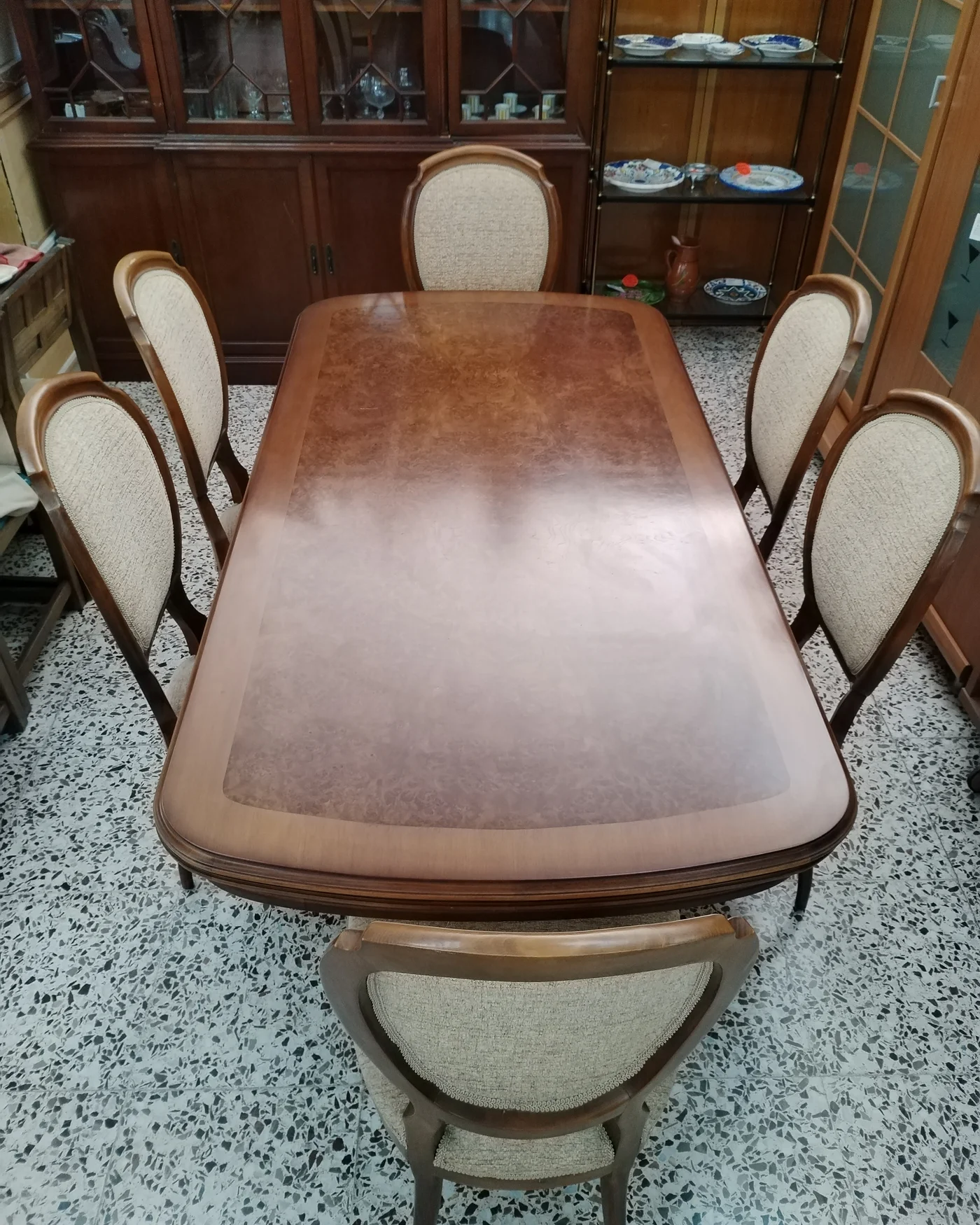 Conjunto de Mesa de Comedor Extensible y 6 Sillas Estilo Clásico - imagen 3
