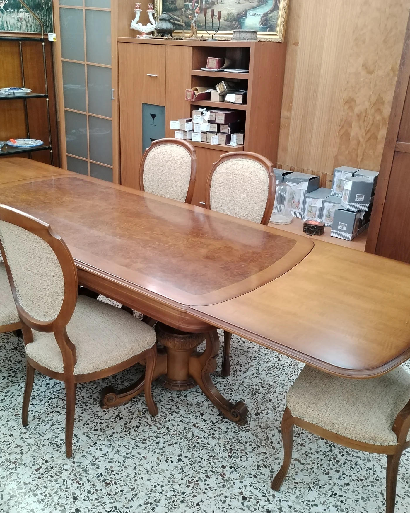 Conjunto de Mesa de Comedor Extensible y 6 Sillas Estilo Clásico - imagen 5