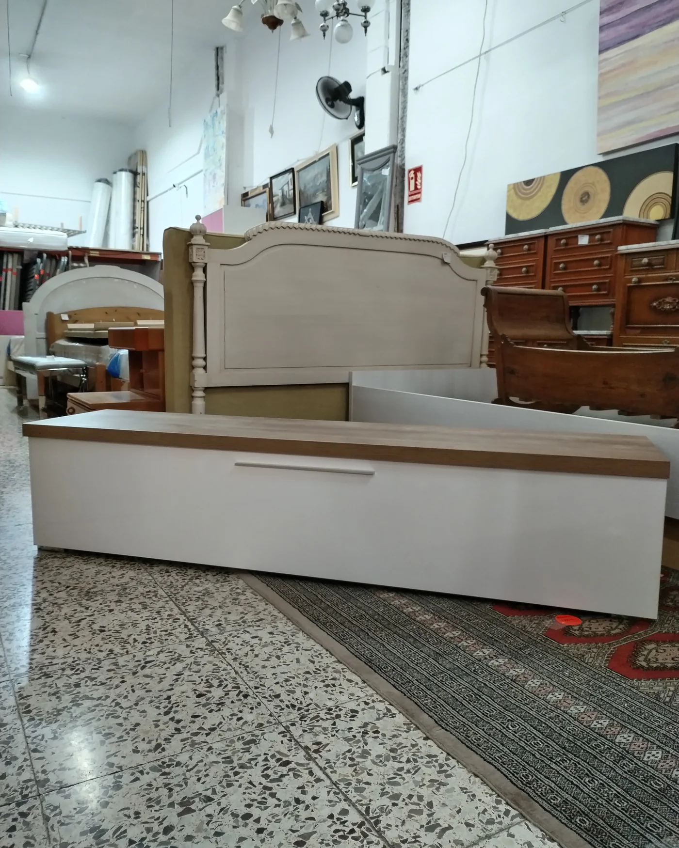 Mueble bajo tv - imagen 1