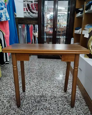 Mesa de cocina extensible de madera con patas torneadas - miniatura 1