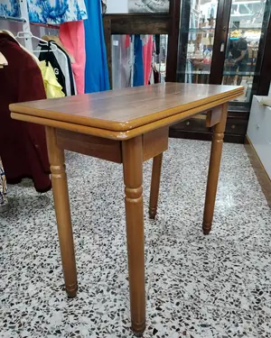 Mesa de cocina extensible de madera con patas torneadas - miniatura 2