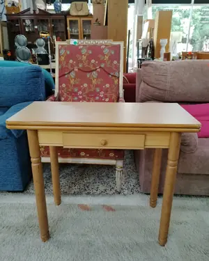 Mesa de cocina extensible con cajón - miniatura 1