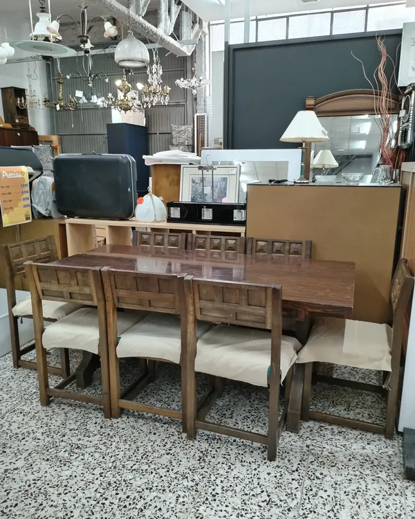 Conjunto de comedor estilo colonial