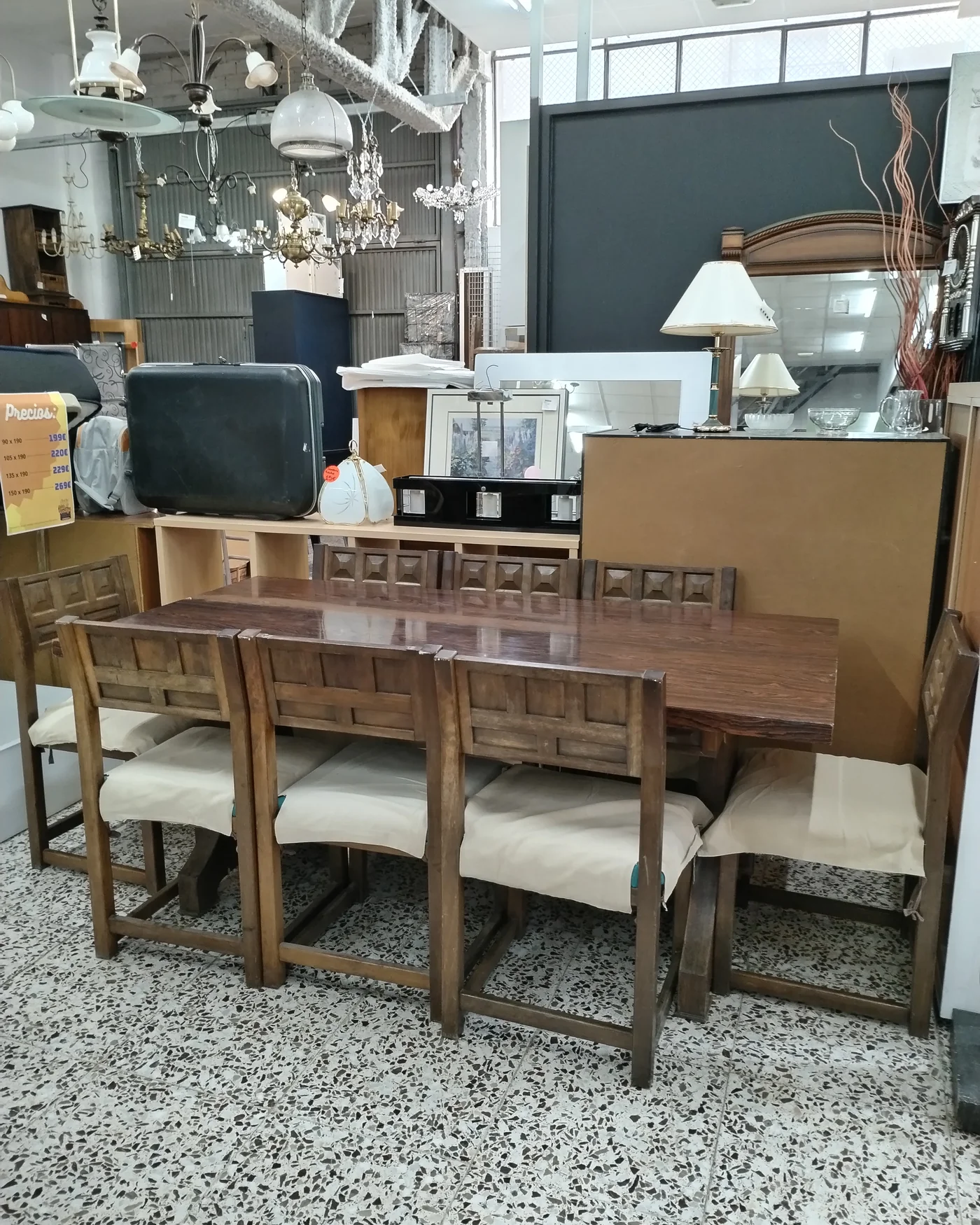 Conjunto de comedor estilo colonial - imagen 1