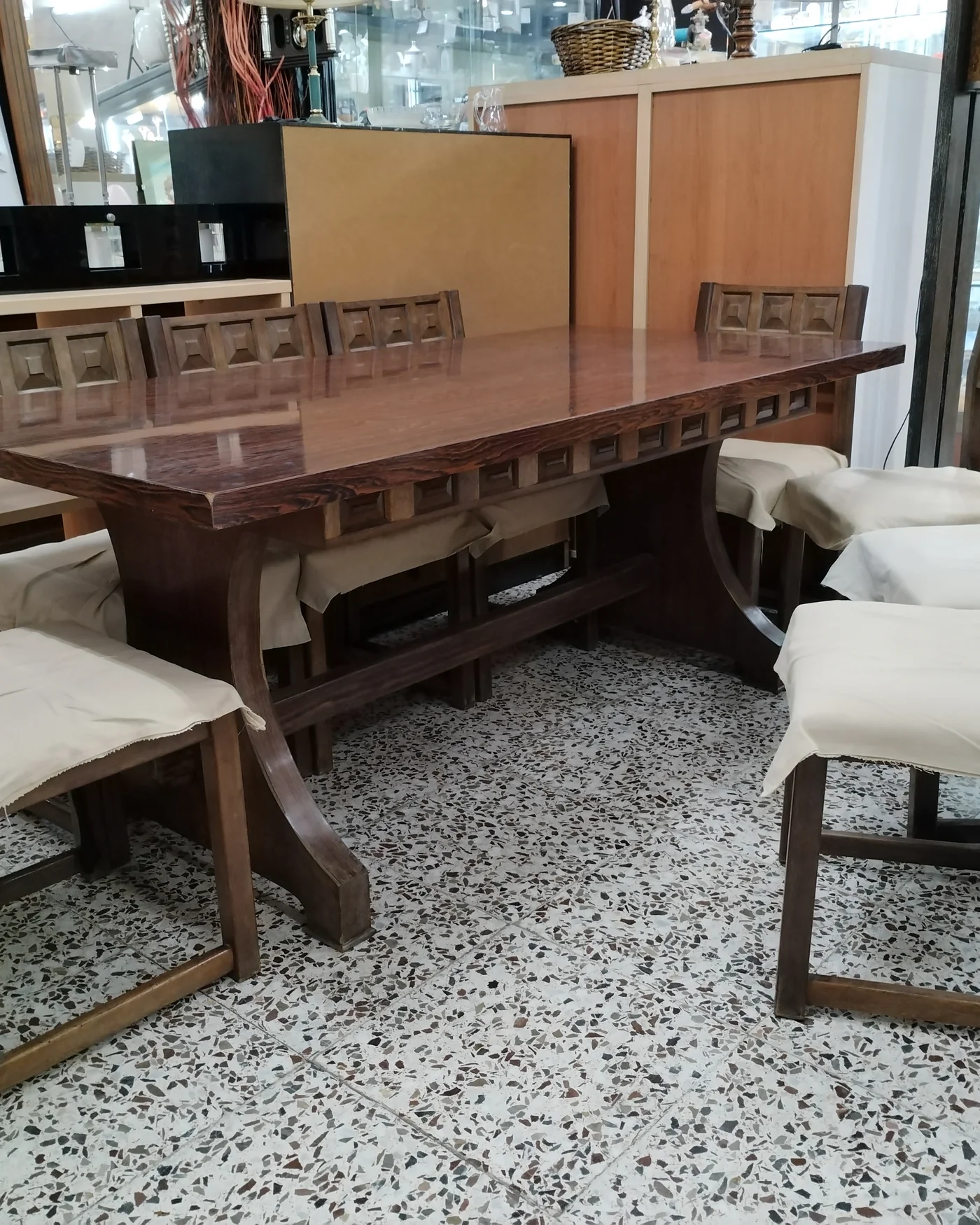 Conjunto de comedor estilo colonial - imagen 3