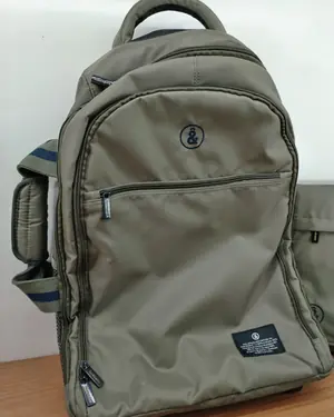 Mochila con ruedas y bolsa de mano Fun&Basics verde oliva - miniatura 2