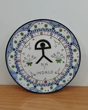 Plato decorativo indalo de cerámica ceraplat - miniatura 1