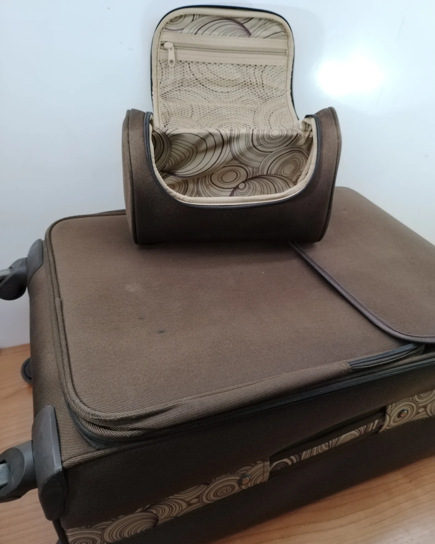 Maleta de cabina Custo con bolsa de aseo - imagen 4