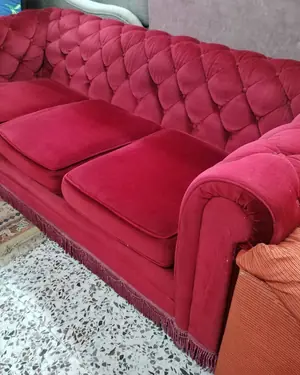 Sofá Chester 3 plazas en terciopelo rojo - miniatura 4