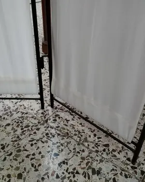 Biombo de forja con 4 paneles de tela - miniatura 3