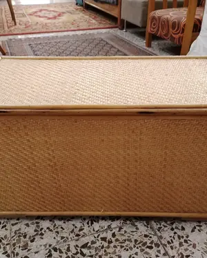 Baúl vintage de mimbre con estructura de madera - miniatura 1