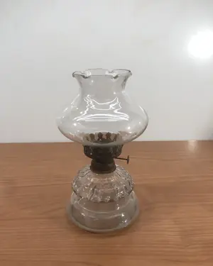 Quinqué de aceite antiguo - miniatura 1