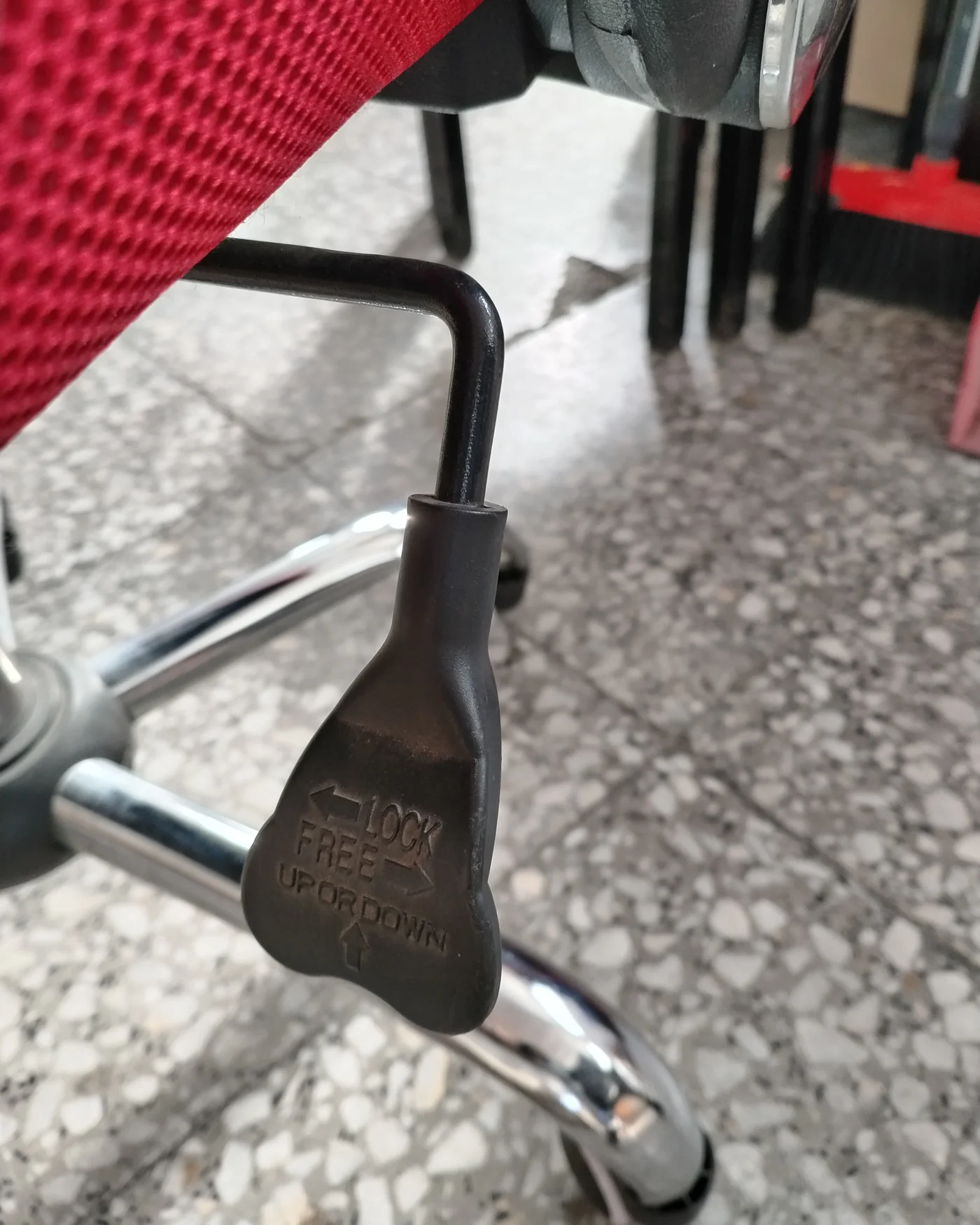 Silla de oficina ergonomica roja - imagen 4