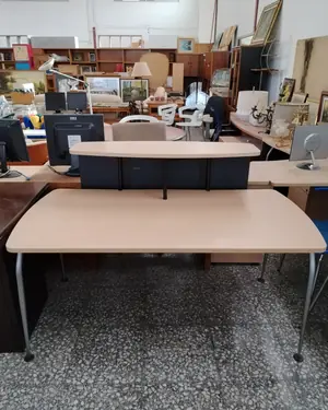 Escritorio con altillo - miniatura 1