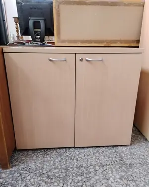 Armario de oficina bajo - miniatura 1